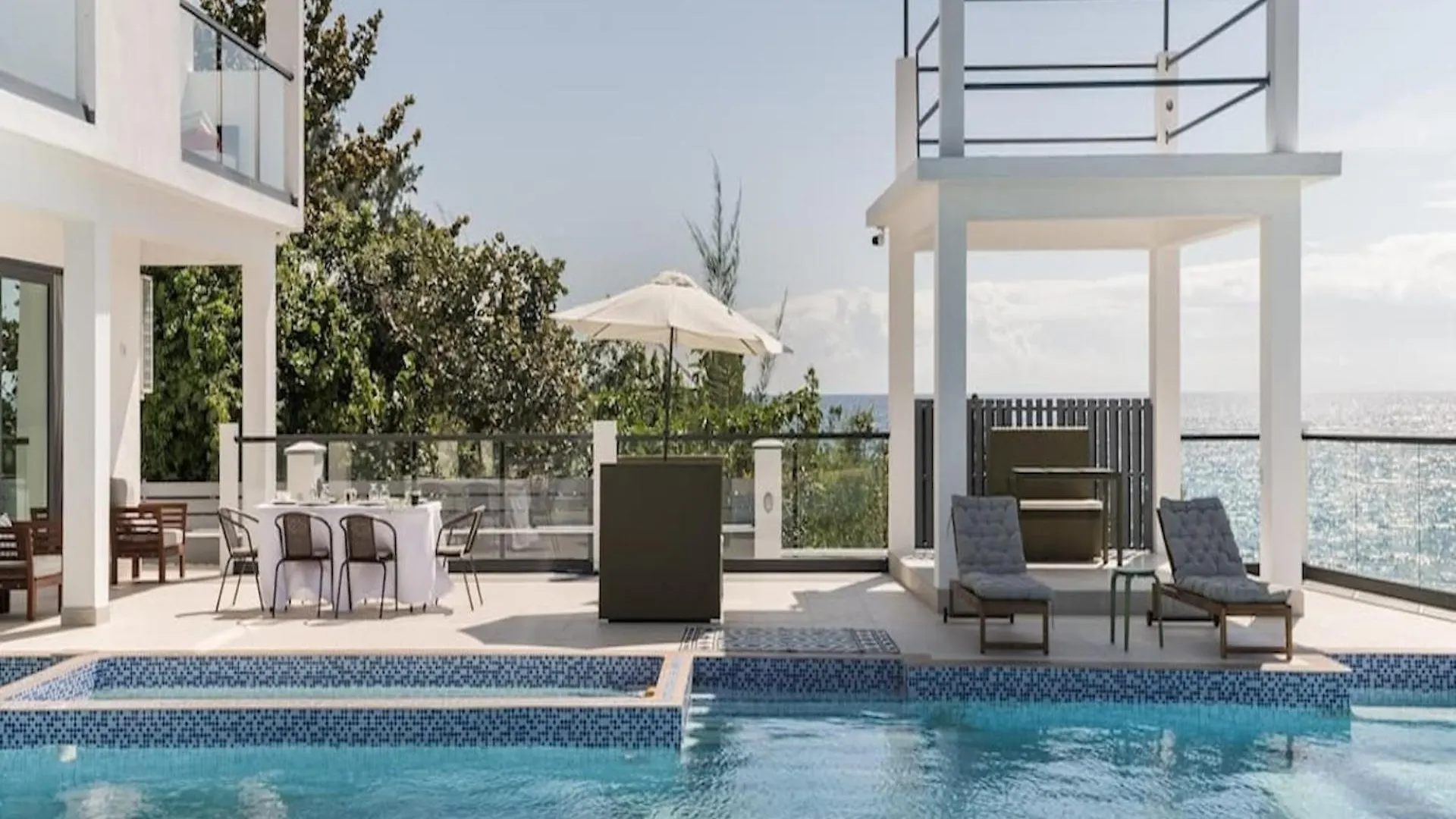 Oceanview Lux Villa + Infinity Pool, Chef & Butler Sandy Ground